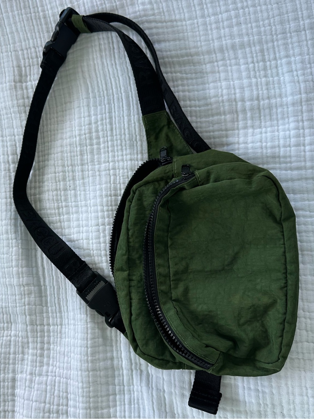 BAGGU Fanny pack/belt bag with adjustable strap